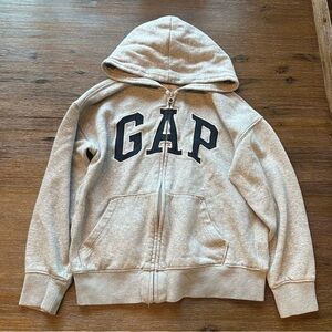 3/20$ GAP Kids Light Grey Zip-Up Hoodie size M(8)